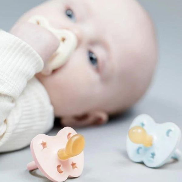 Hevea | Pacifier/Dummy 0-3 Months - Round - Alex and Moo