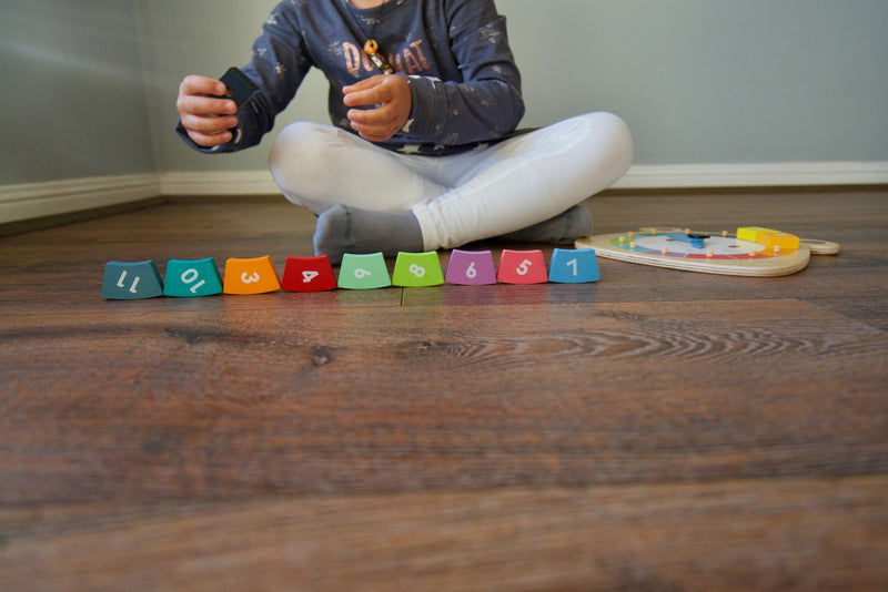 Tender Leaf Toys | Bear Colours Clock - Alex and Moo