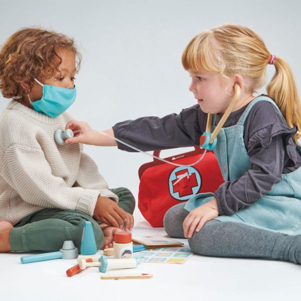 Tender Leaf Toys | Doctor's Bag - Alex and Moo
