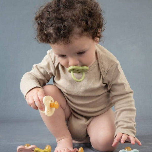 Hevea | 2-pack Pacifier (3-36 months) - Hunter Green & Olive